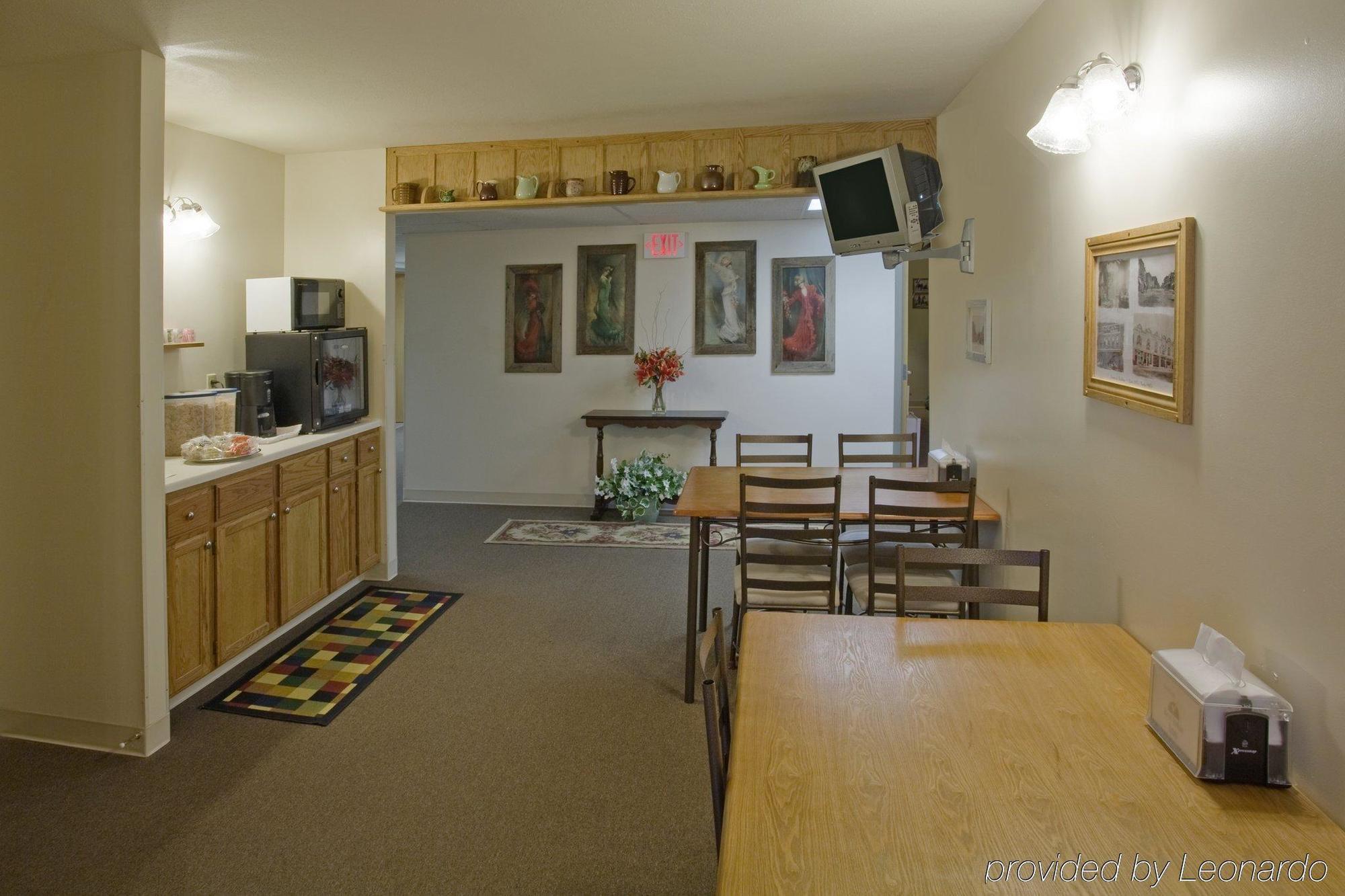 Simple Rewards Inn Shelbina Restaurace fotografie